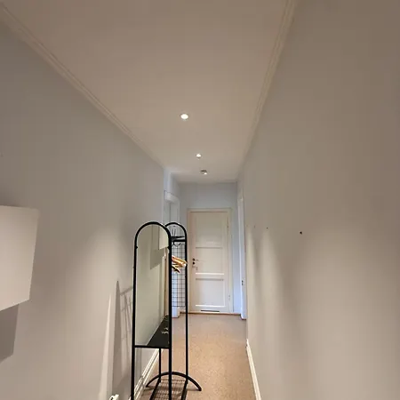 Stor Ved Slottsparken Oslo