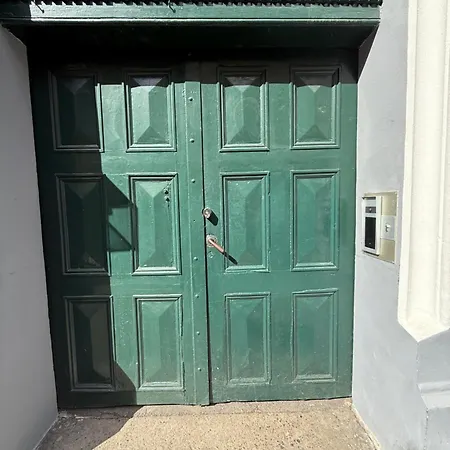 Stor Ved Slottsparken Lejlighed *